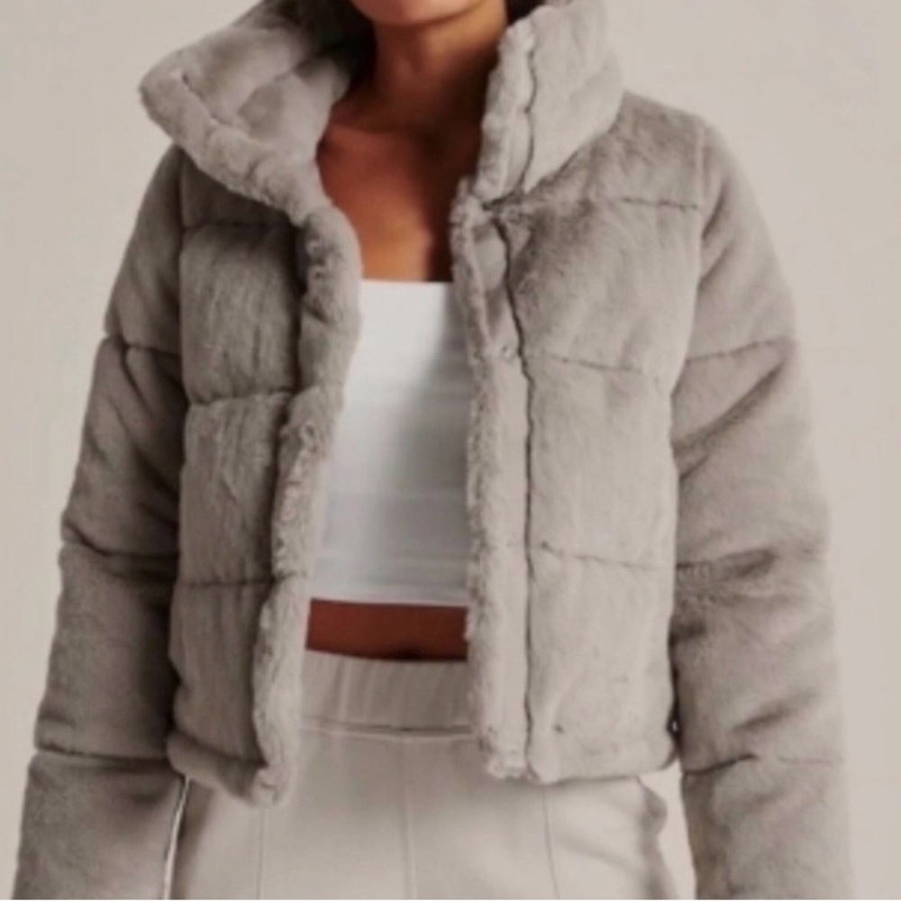 Abercrombie & Fitch Women's Teddy Mini Puffer Jacket